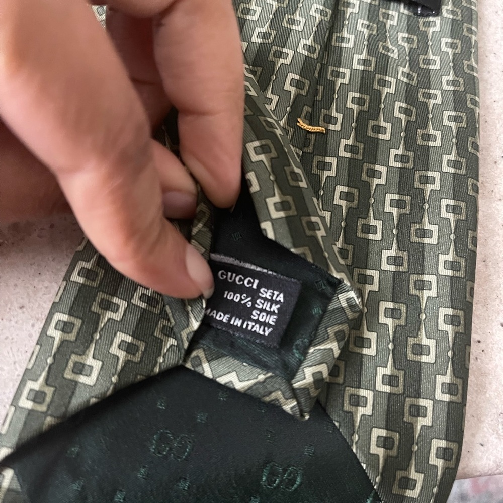 GUCCI DARK GREEN 100% SILK - Picture 5 of 6